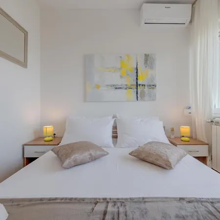 Dunja Apartman *