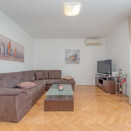 Dunja Apartman Slatine